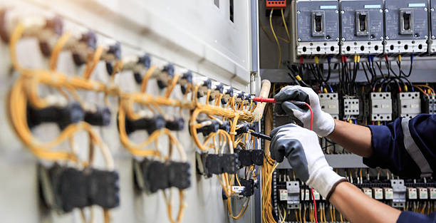 Professional Electrician technician working in Mount Pleasant, MI